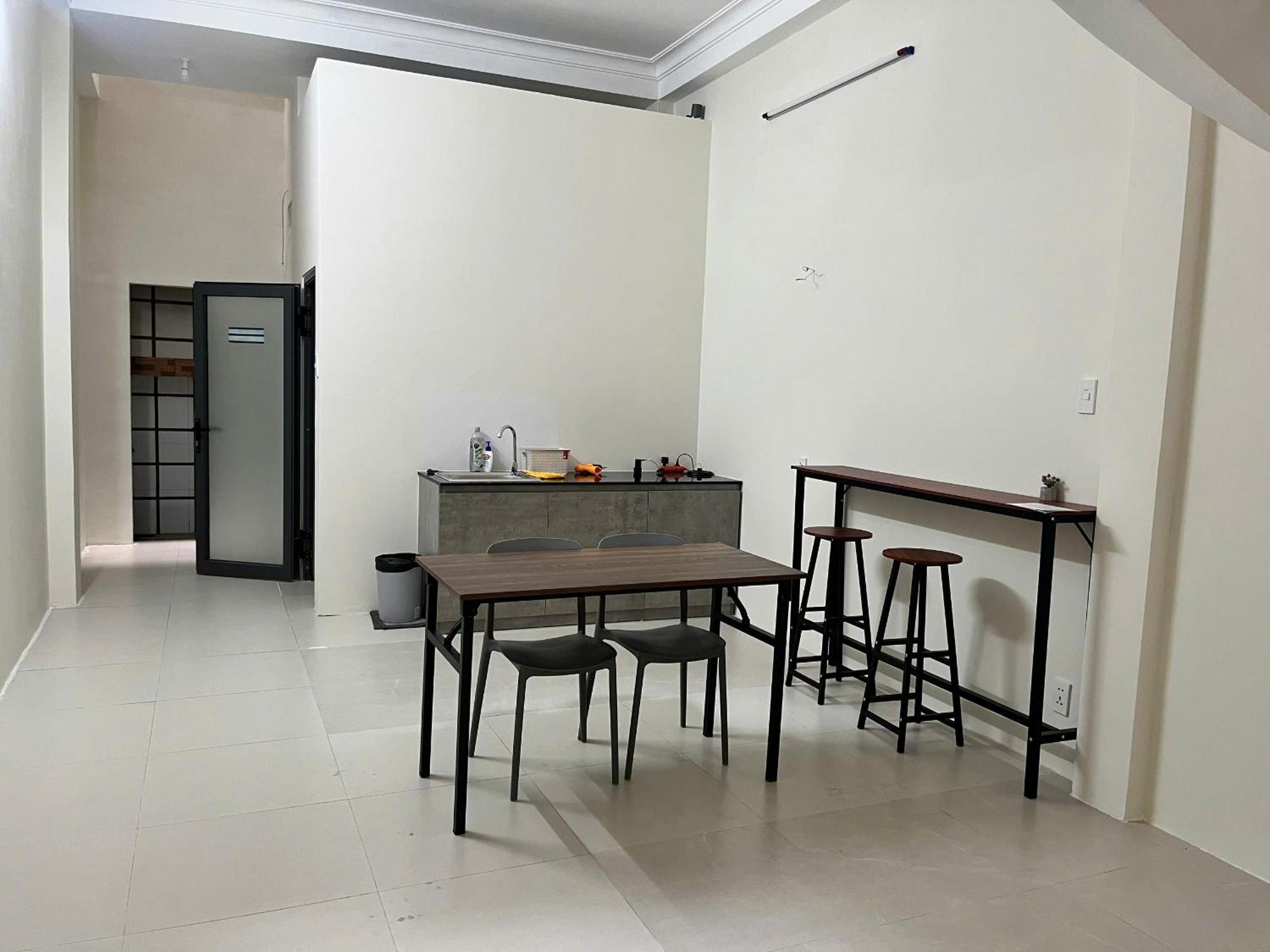 Dan's Wash & House, Big And New, Balcony, Laudromat, Bui Vien Area * Ho Chi Minh City