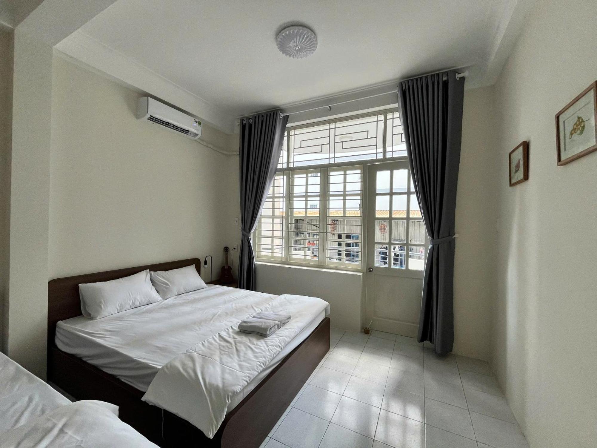 Dan's Wash & House, Big And New, Balcony, Laudromat, Bui Vien Area * Ho Chi Minh City
