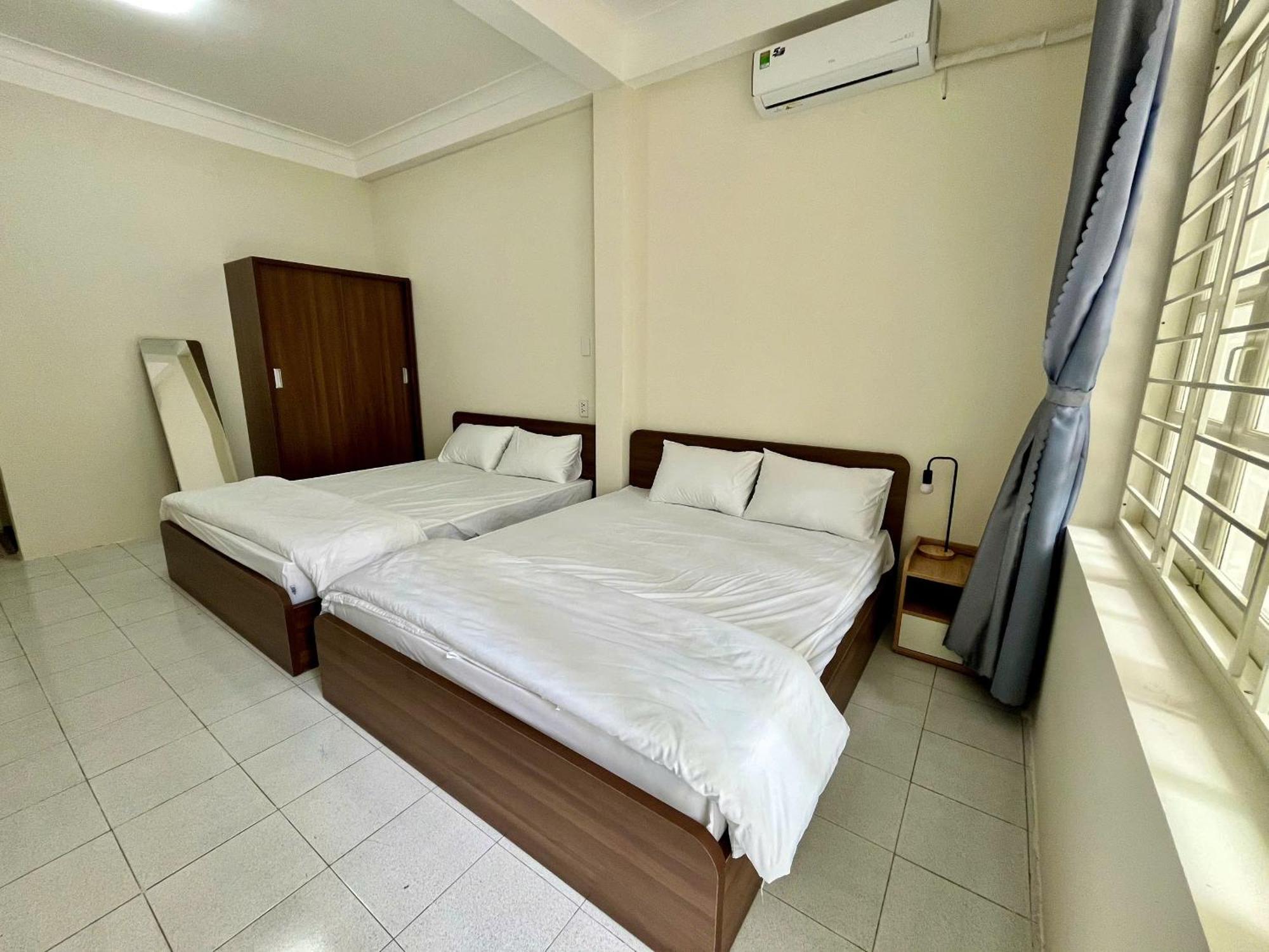 Dan's Wash & House, Big And New, Balcony, Laudromat, Bui Vien Area * Ho Chi Minh City